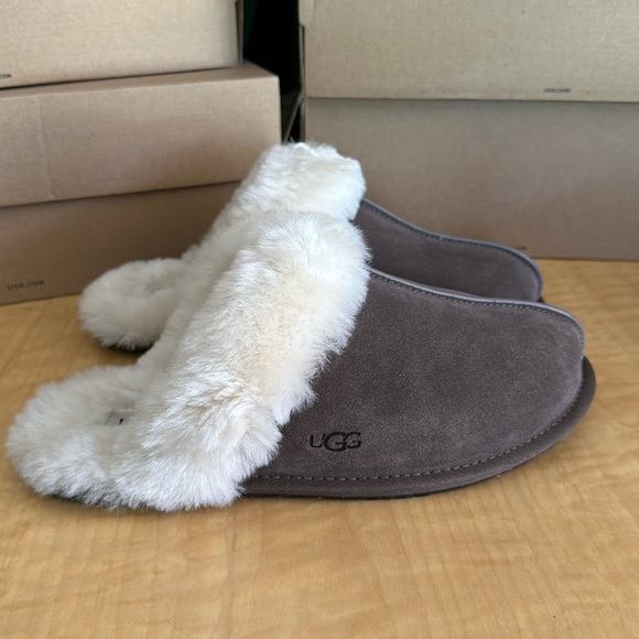 UGG Shoes - Ugg Women’s Scuffette ll Slipper